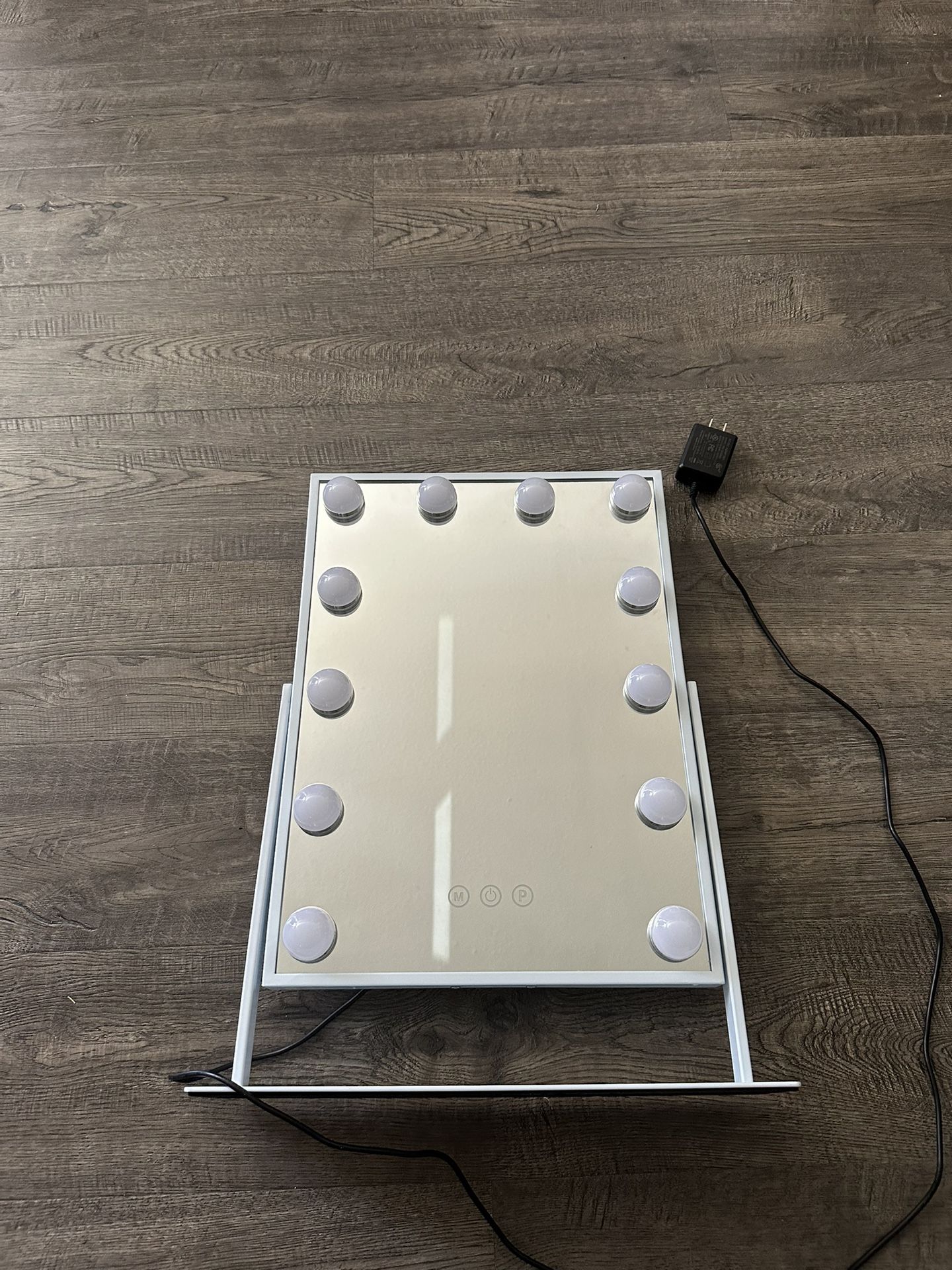 FENCHILIN Lighted Makeup Mirror Vanity