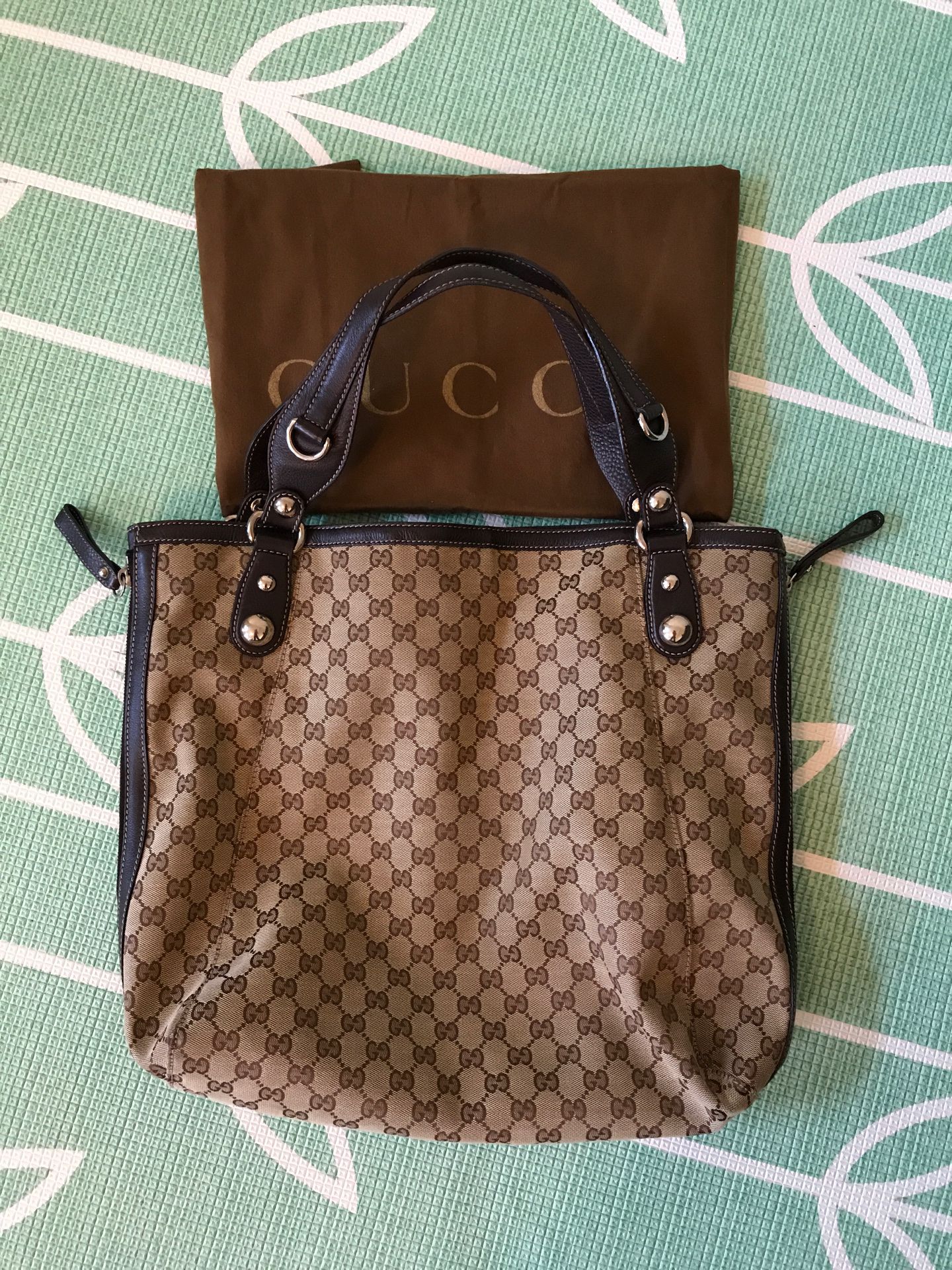 Gucci Expandable Tote Bag