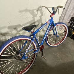 Blue SE bike 29 inch