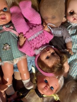 Dolls Collections . Box Of Dolls about 20-30 dolls In Box New