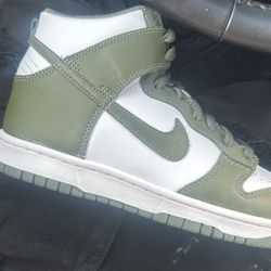High Top Nike Dunks
