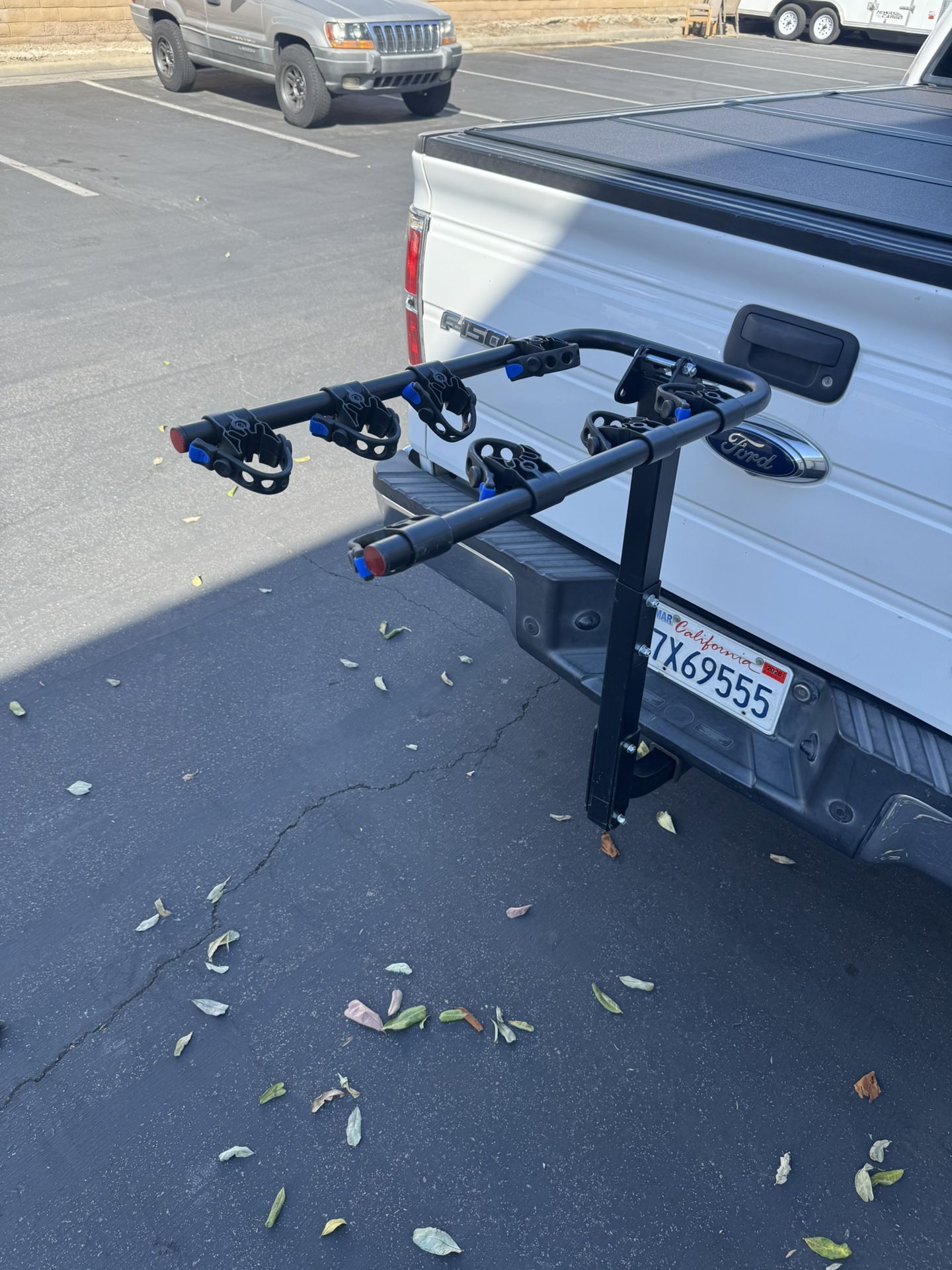 $35 - Bike Rack - Holds 4 Bikes - Perfect For 2” Hitch 