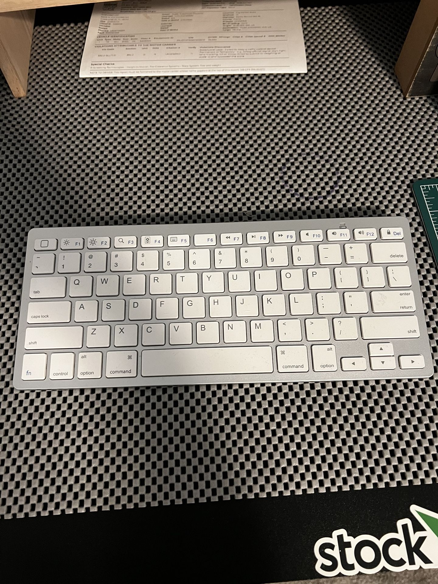 Keyboard & Monitor