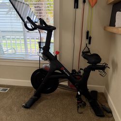 Peloton Bike 