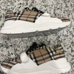 Burberry Sneakers