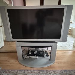 Panasonic 50" HDTV-ready rear-projection LCD TV with Stand