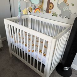 Mini Crib + Mattress + 2 Sheets + Protector