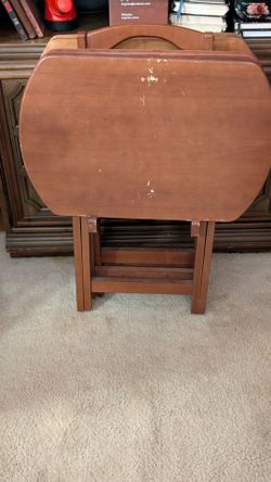TV Tray set 4 piece, wooden with holder OBO