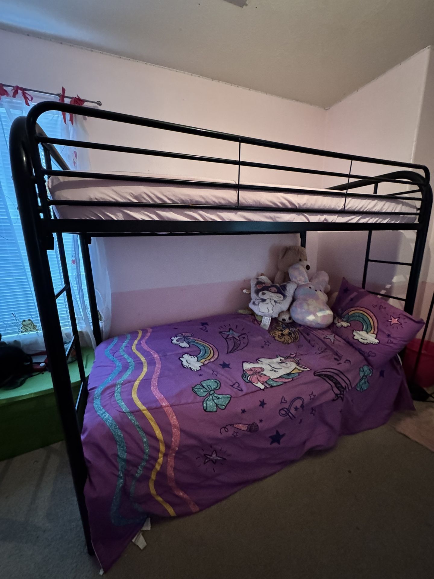 Twin Size Bunk Bed w/ 2 Mattresses 