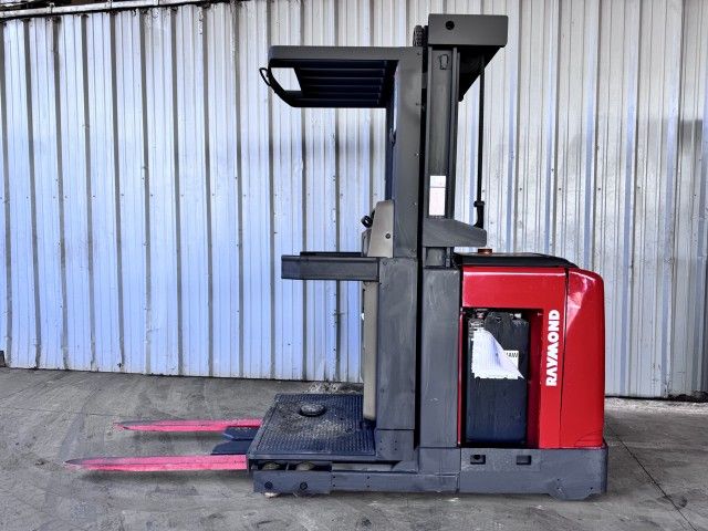 Reconditioned Raymond 210 inch Order Picker