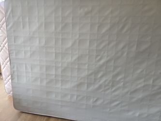 Queen mattress and box spring