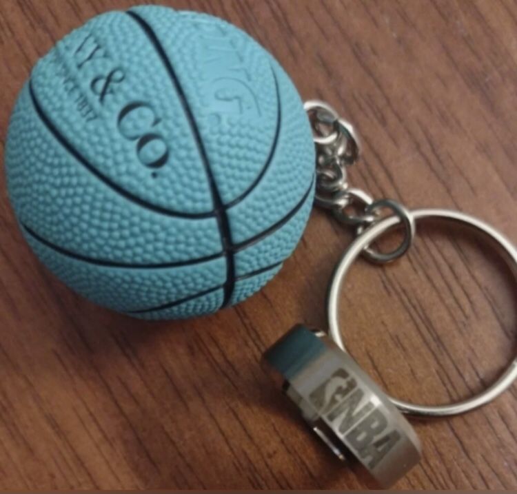 BRAND NEW!π― SPALDING COLLABORATION FASHION BASKETBALL KEYCHAIN w/BRAND NEW! SIZE 9 FINE SILVER PLATED SPORTS RING w/BRAND NEW RING DISPLAY BOX&POSTER