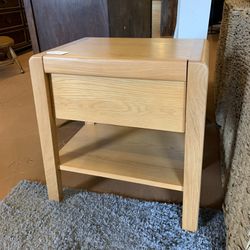 Dalsa Warm Oak Nightstand