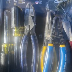 Six piece electrician, fundamental tool kit