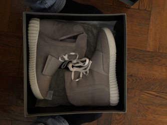 Adidas Yeezy boost 750 white/grey size 8.5 used