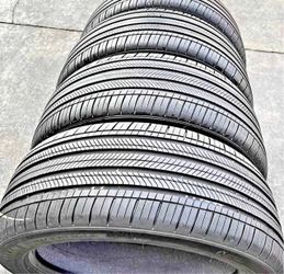 235/45/18 Michelin Tires con 70% de vids lsd 4