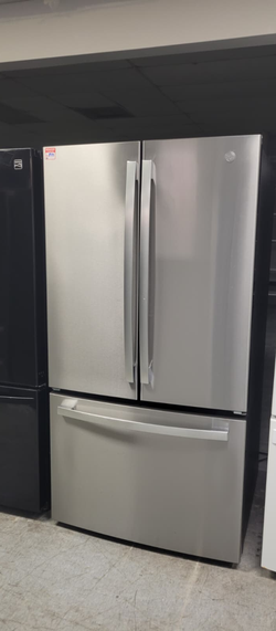 GE French Door Fridge – Stainless, Bottom Freezer