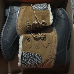New Women’s Duck Boots