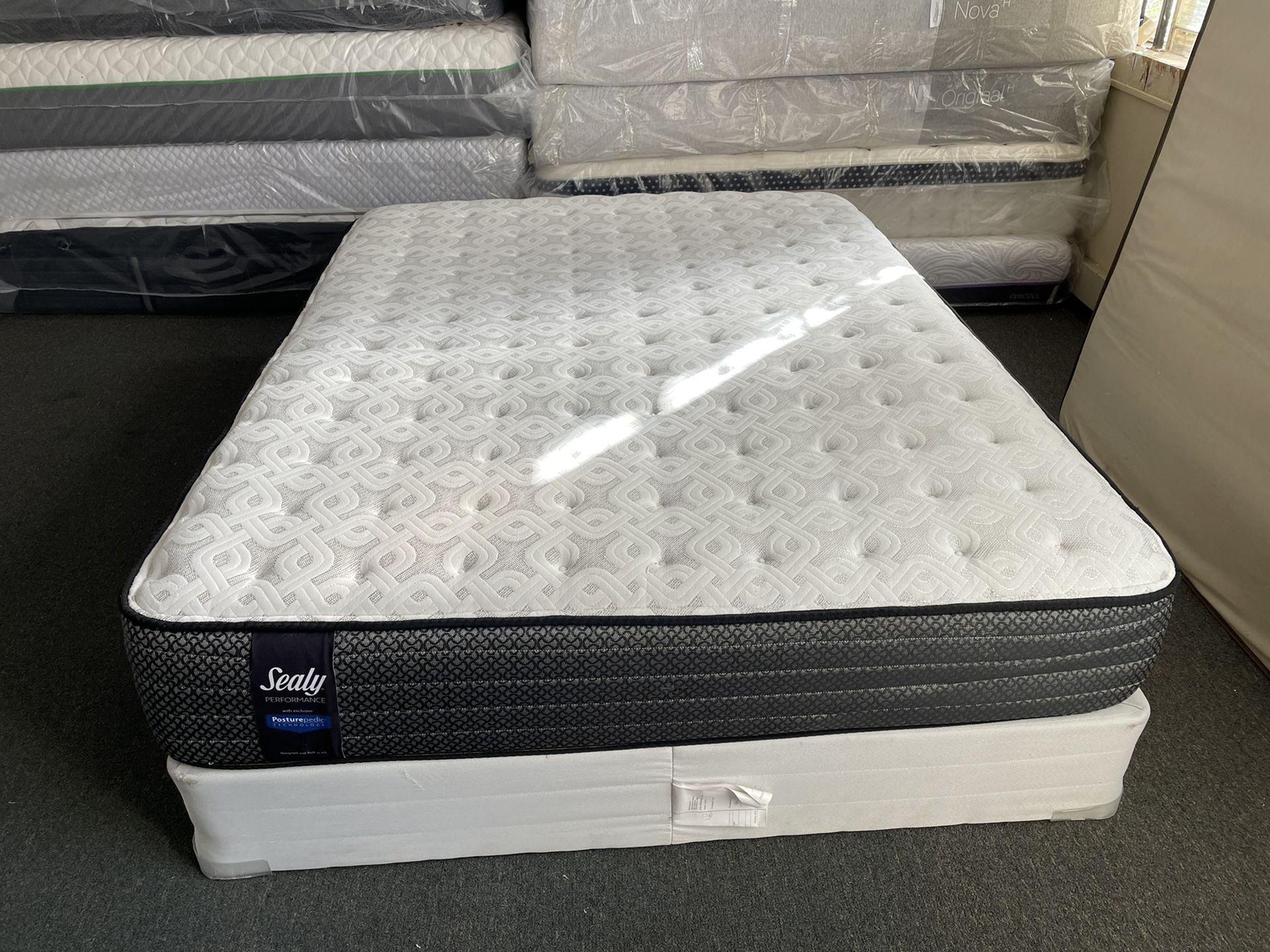 Sealy springfree mattress deals