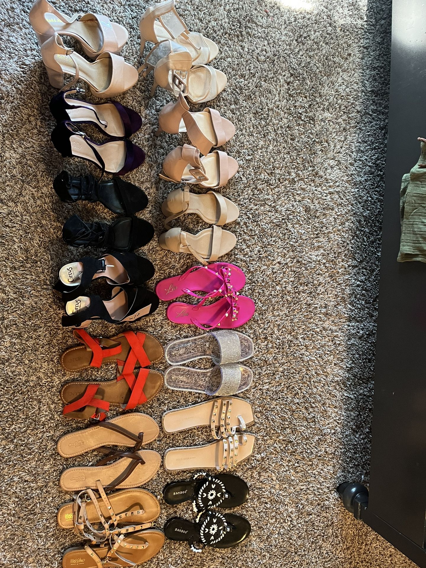 Size 9 Women Shoes (14 Pairs)