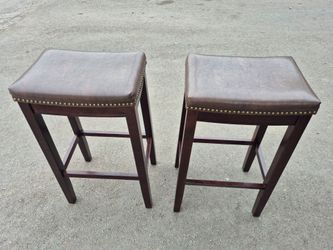 2 bar leather stools