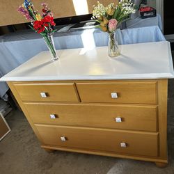 Dresser Good Condition