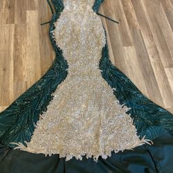 Stunning Green & Silver Sequin Prom Dress – Size 43-36-43, 5’3”