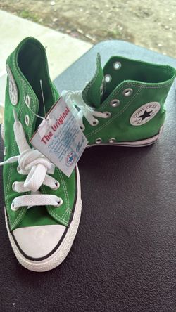 Green high top converse 5.5