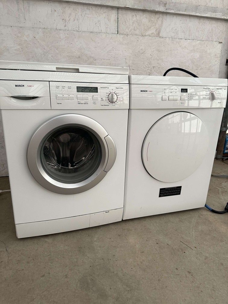 Bosch Washer And Electric Dryer 24"