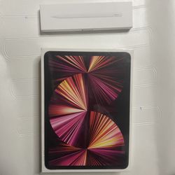 iPad Pro 11-Inch (3rd GEN) 128 GB BRAND NEW WITH APPLE PENCIL