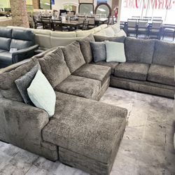 Dark Gray Fabric U Shaped Sectional With Chaise 