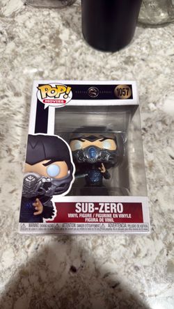 Sub zero bobble head