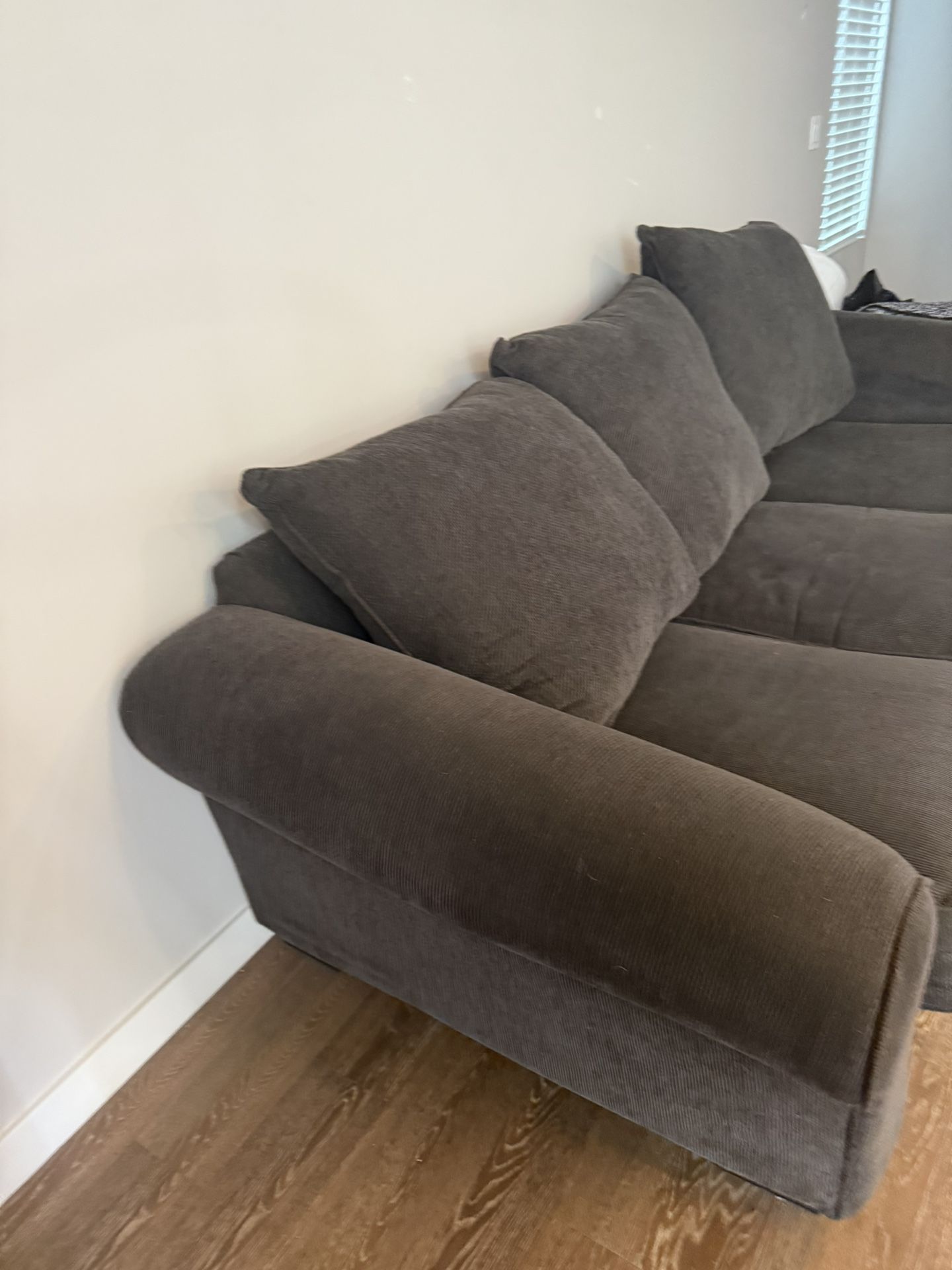 Sofa Set Must Go Today!!!!