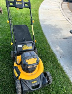 Dewalt cordless lawnmower