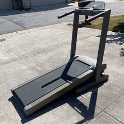 Treadmill Excellent Condition for Sale in Saratoga CA OfferUp