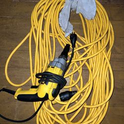 DEWALT DW268  SCREW GUN &  DEWALT 100 FT 12/3 LIGHTED CLICK-TO-LOCK CGM EXTENSION CORD 15A SJTW