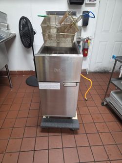Deep fryer Dean commercial