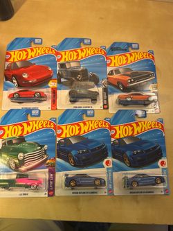 Hot wheels lot of 6