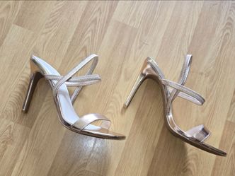 New Rose Gold size 9 womens
