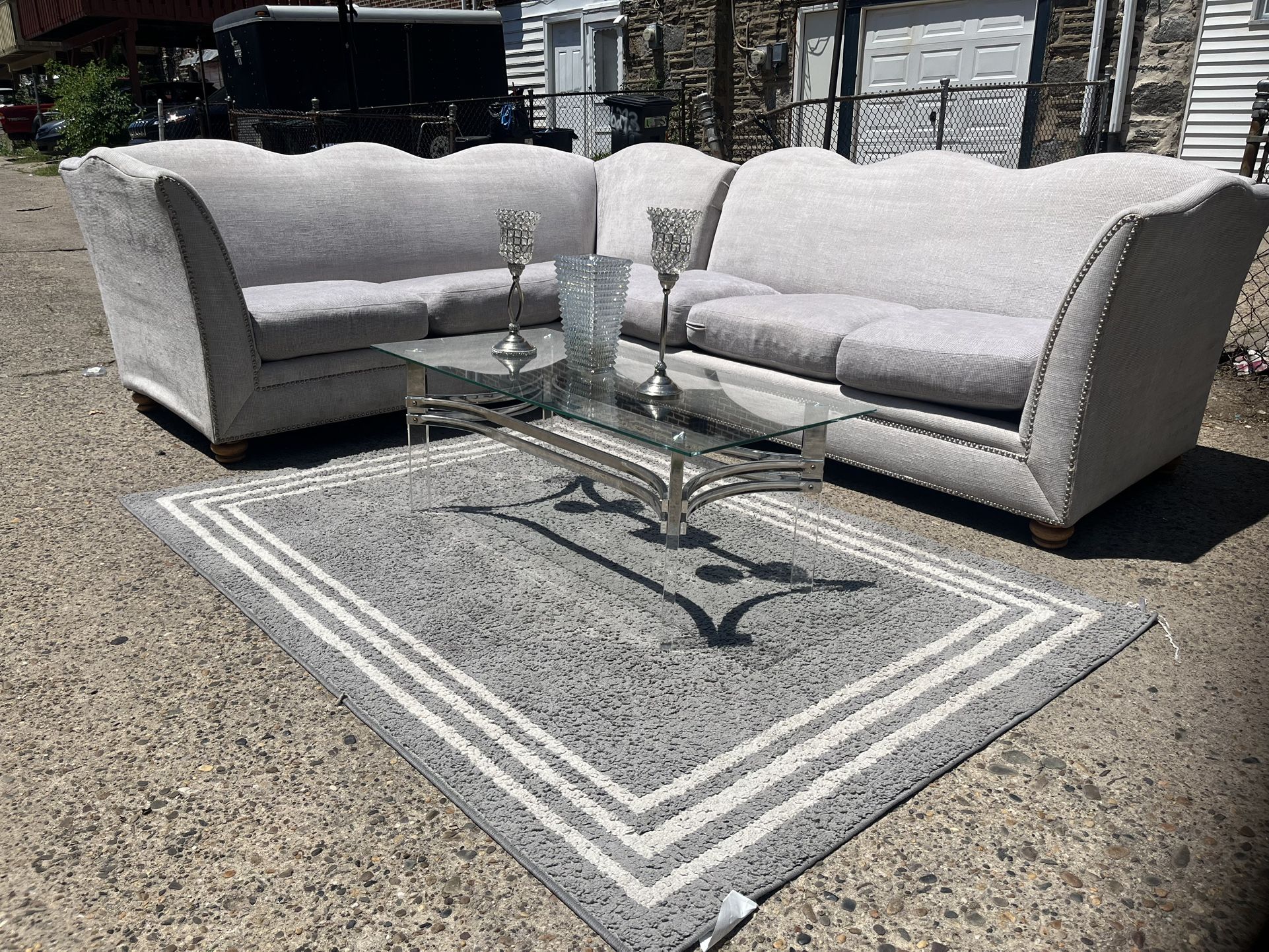 ARIA DESIGNS 6 PIECE SECTIONAL OVER 80% OFF THE ORIGINAL PRICE($3000+)ποΈβ¨!!**FREE DELIVERY**