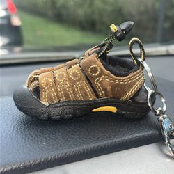 Keen Sandals Keychain Newport Design Shoe Advertising Side Logo Keyring Gift 