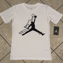 Nike Jordan Boys T-shirt Size Large 12-13 Years Old NWT
