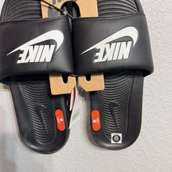 Size 10 Men Nike Slides