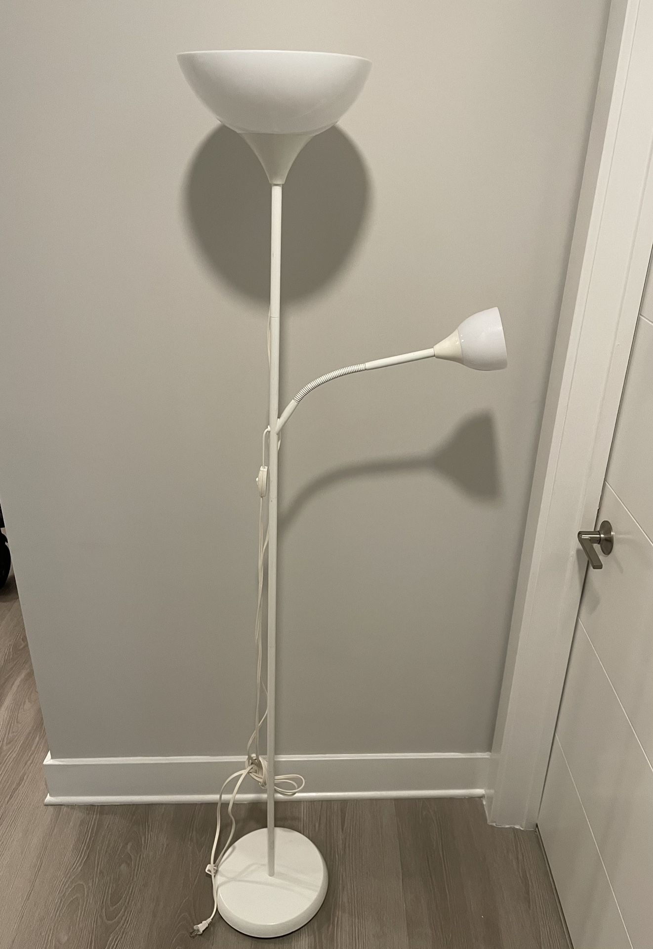 Floor lamp