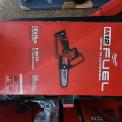 Chainsaw Milwaukee M18 