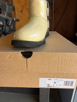 Mini Ugg Classic rain boots