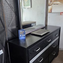 Black Dresser and Mirror w/LED New