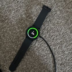 Galaxy 4 smartwatch 