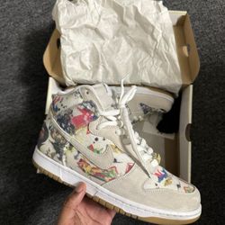 Supreme Dunks Size 9.5