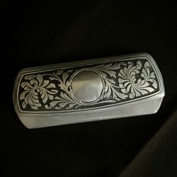 Vintage Silver Detailed Glasses Case